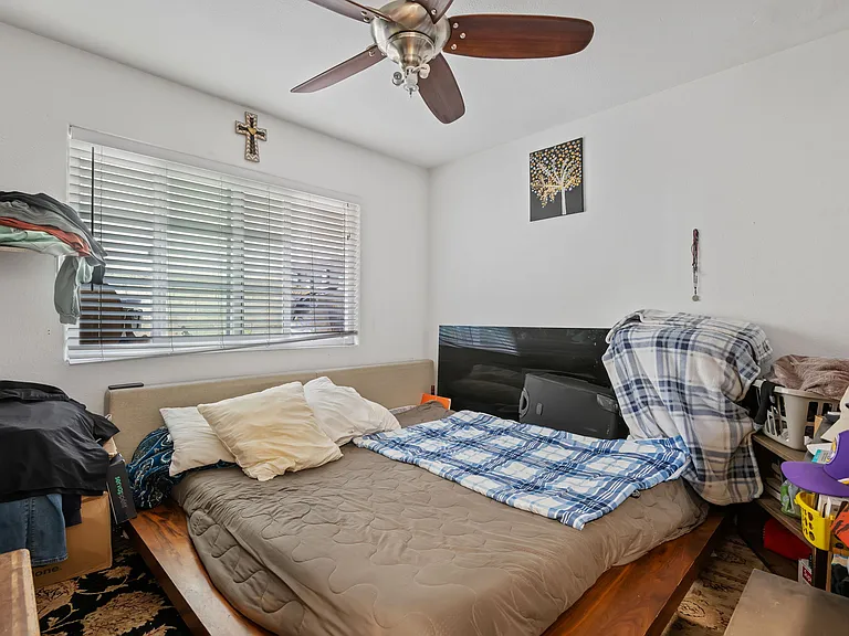 476 W Wooley Rd — Photo 4