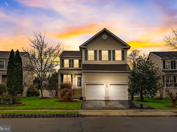 57 Lincoln Dr, Columbus, NJ 08022