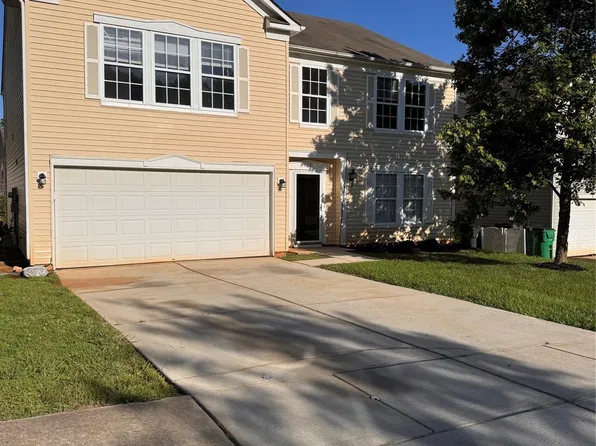 4521 Palustris Ct, Charlotte, NC 28269