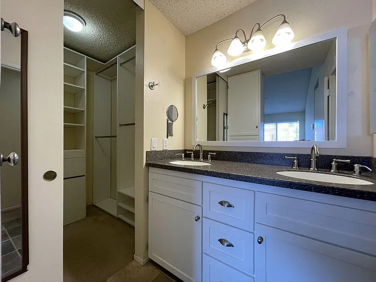 9489 Fairgrove Ln #202 — Photo 19