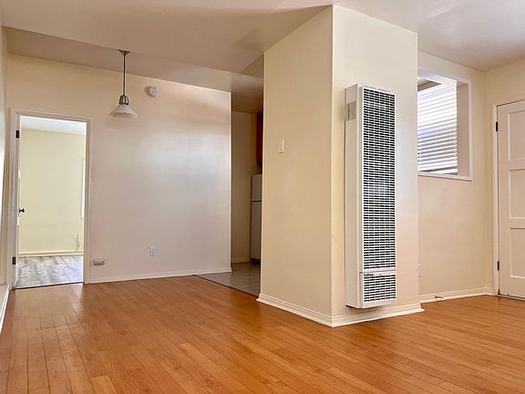 4th image of 6140 1/2 Alcott St
