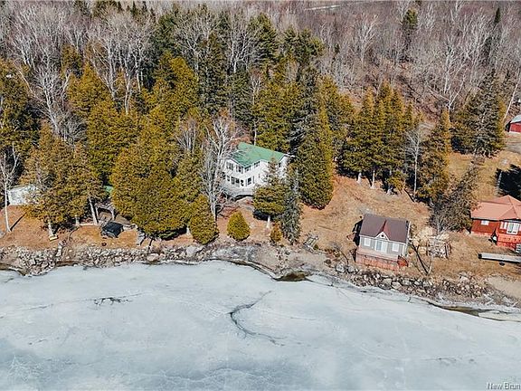 2nd image of 64 Copper Coast Rd