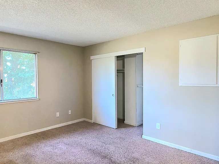 4358 Greenholme Dr #9 — Photo 10