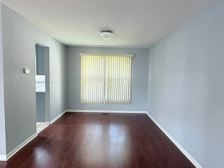 1312 Darlington Ct — Photo 3