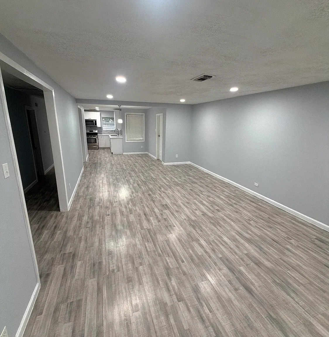 4 bed, 1462 sqft, $1,900 — Photo 3