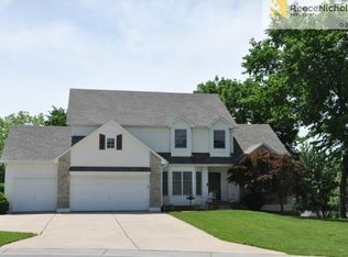 2213 NW Wellington Ct, Lees Summit, MO 64081