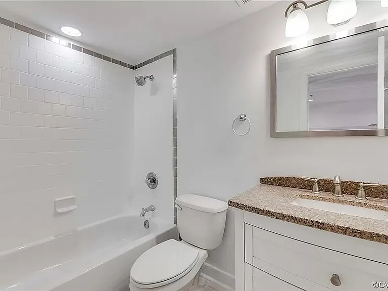 209 N 19th St #22 — Photo 7
