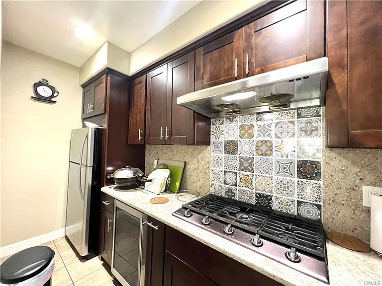 540 N Bardsdale Pl — Photo 7