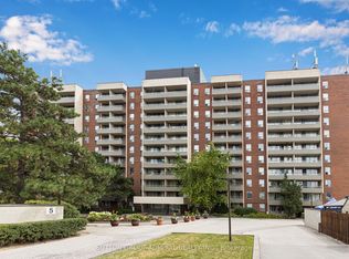 1 Four Winds Dr #513, Toronto, ON M3J2T1
