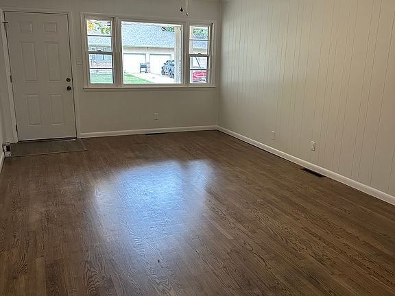 3rd image of 1042 W 8th St