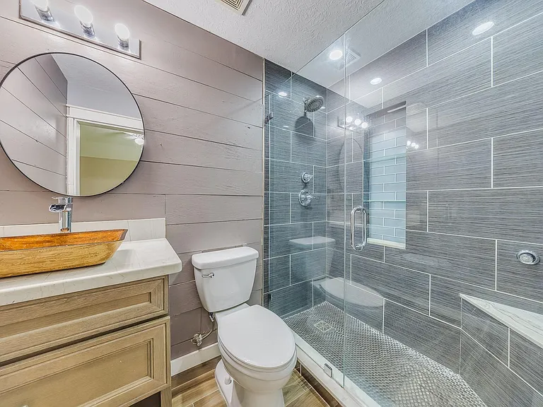 2515 Cypress Island Dr — Photo 23