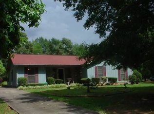 80 Clearwater Dr, Lagrange, GA 30241