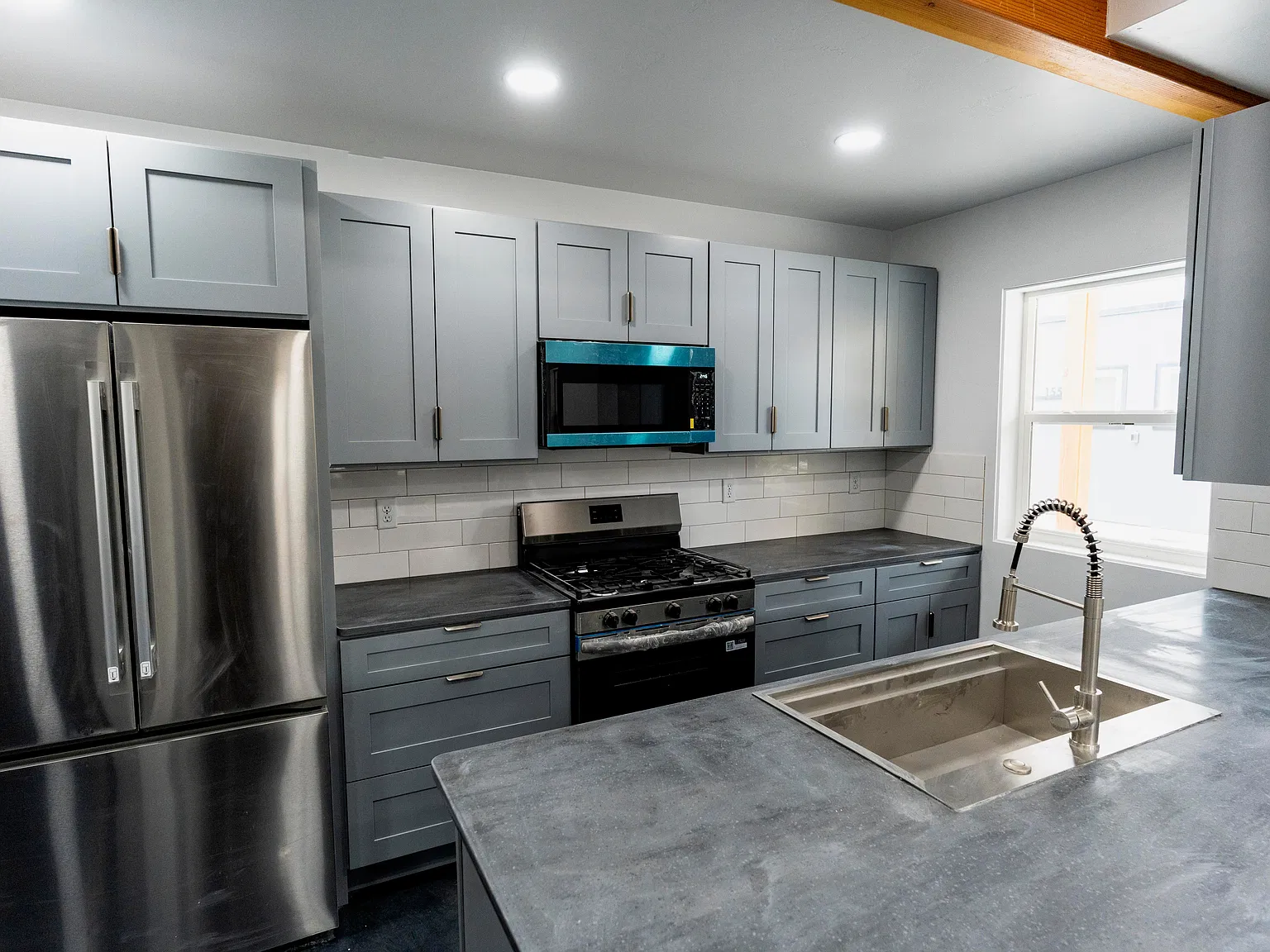 3 bed, $2,950 — Photo 4