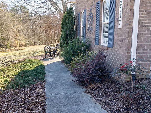 2nd image of 2937 5th Street Pl NE