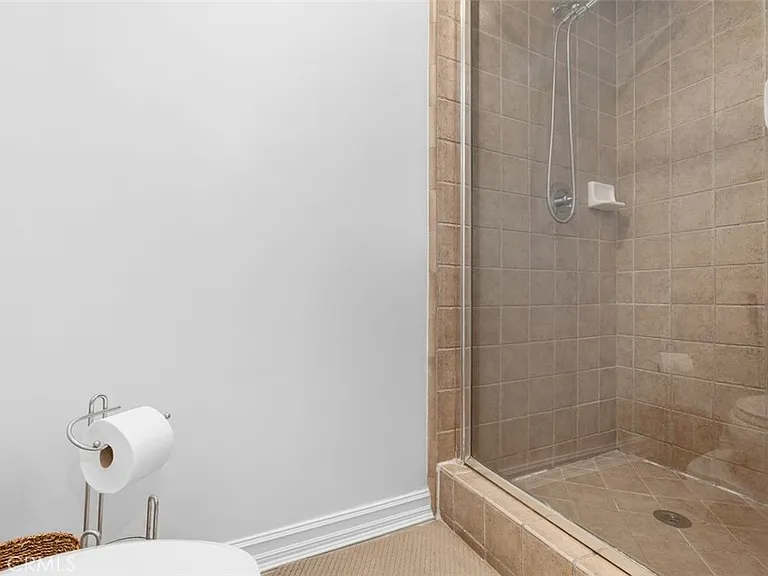 22241 Dardenne St — Photo 28