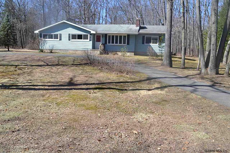 2nd image of 26 VAN VRANKEN Road