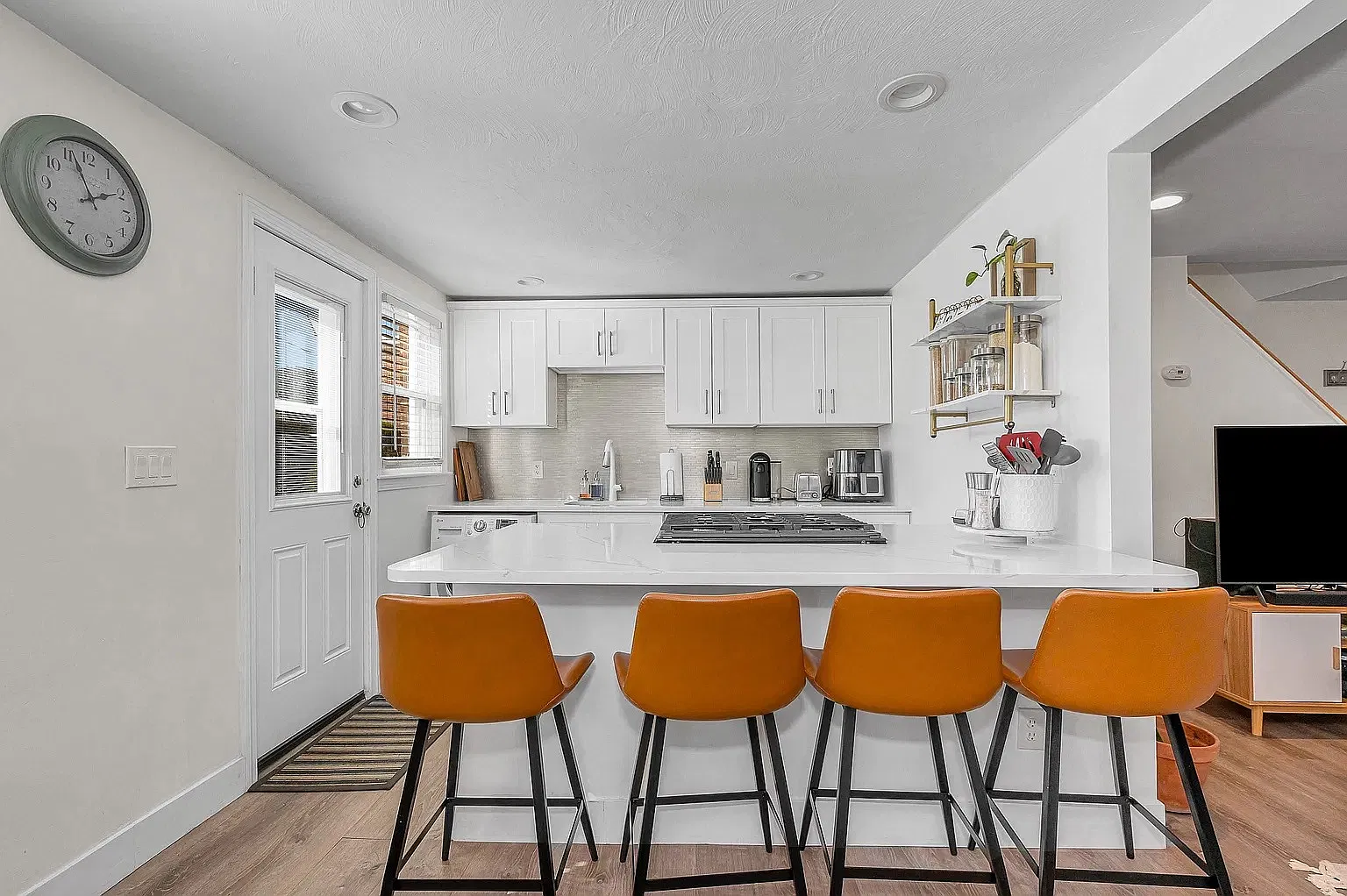 2 bed, 691 sqft, $2,895 — Photo 3