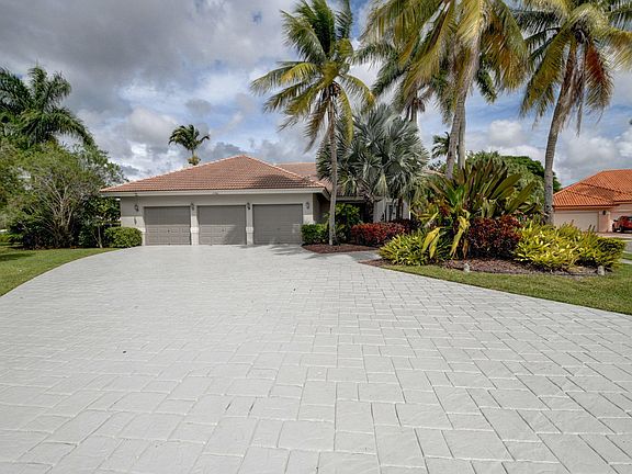 Home For Sale In Stonebridge