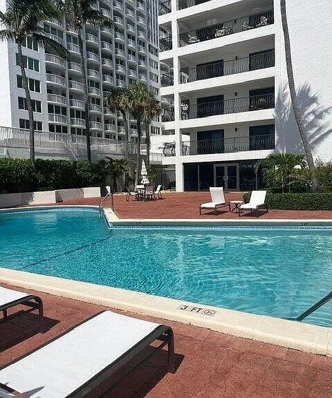 5415 Collins Ave #202A — Photo 3