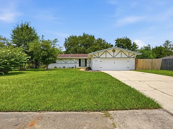 3rd image of 337 Echo Cir