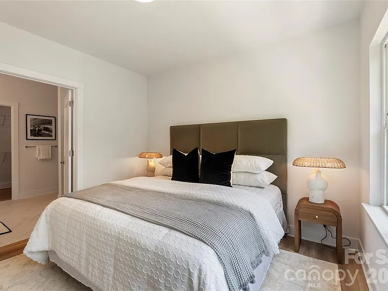 3423 Holabird Ln — Photo 19