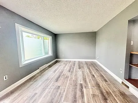 3 bed, $2,400 — Photo 4