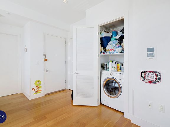 2nd image of 14021-6B 32nd Ave