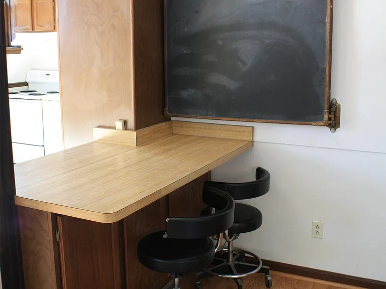 747 East Ave — Photo 1
