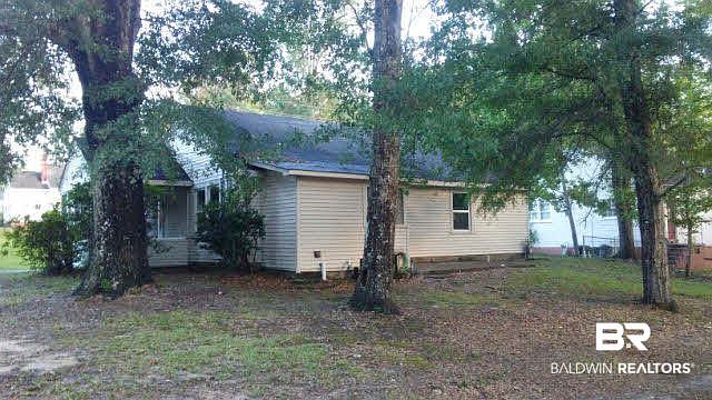 2nd image of 201 McGehee St
