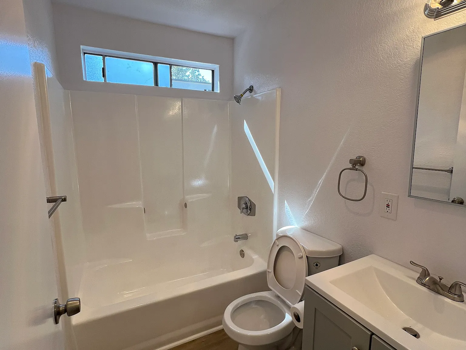 Casa Del Oro Senior Apartments — Photo 3