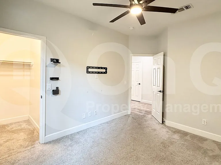 572 N Bell Dr — Photo 22