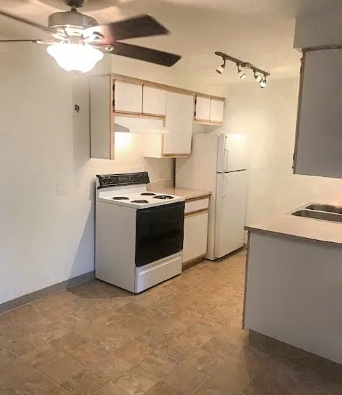 Village Place — Photo 26