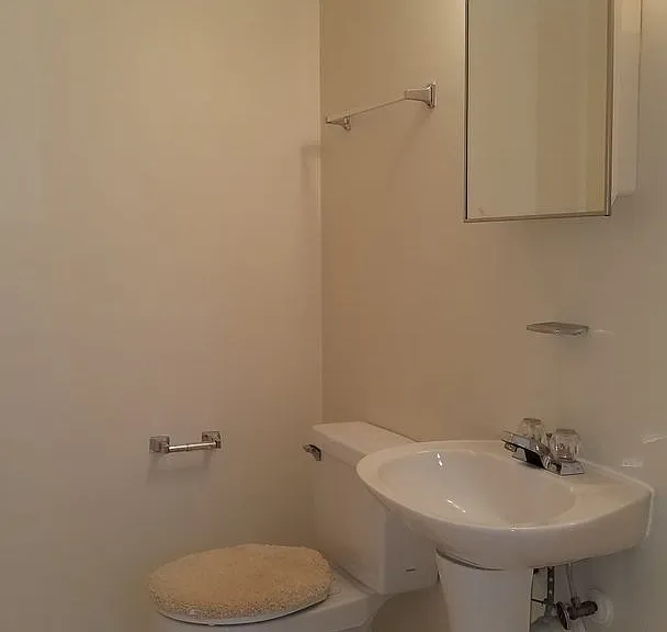 1669 Colonial Way — Photo 14