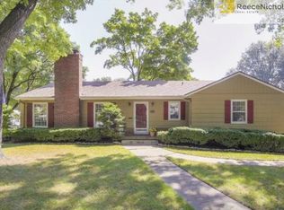6501 Hodges Dr, Prairie Village, KS 66208