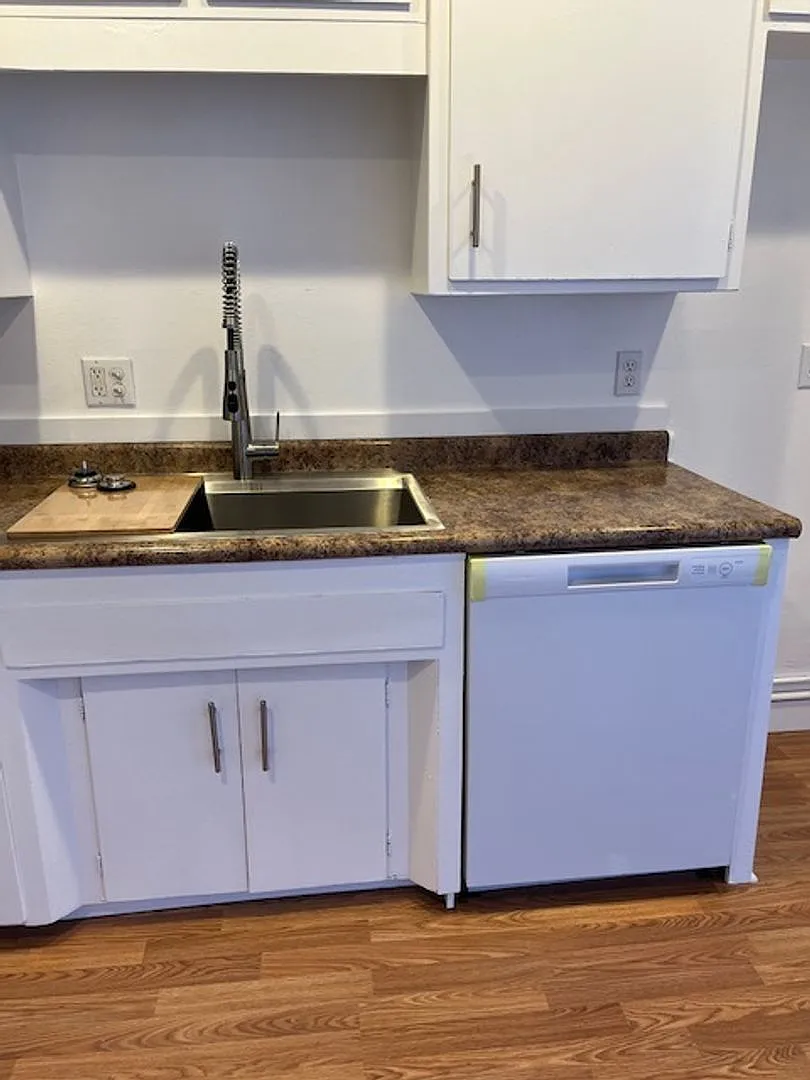 5812 Western Ave — Photo 4