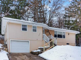 3067 Shiras Ave, Dubuque, IA 52001