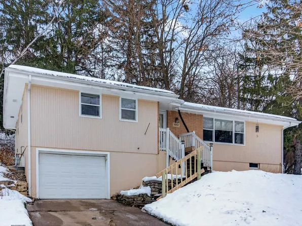 3067 Shiras Ave, Dubuque, IA 52001