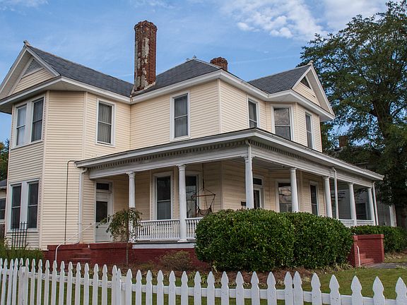 N. Confederate Ave view