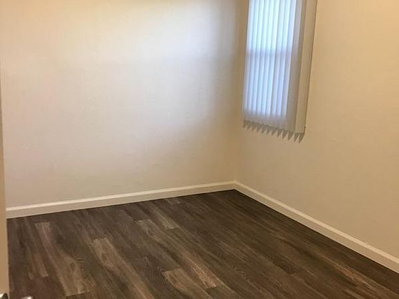 4th image of 3862 Beyer Blvd APT B2