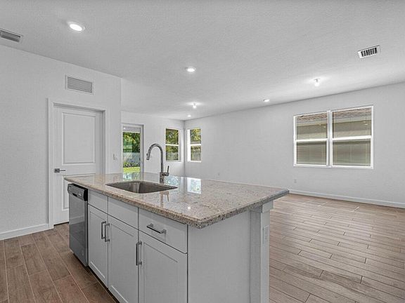 5th image of 4510 Catalina Way