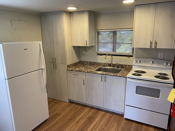 2nd image of 125 Dora Ave
