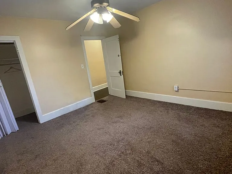 416 Pearl St — Photo 11