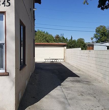 2nd image of 14845 Blythe St