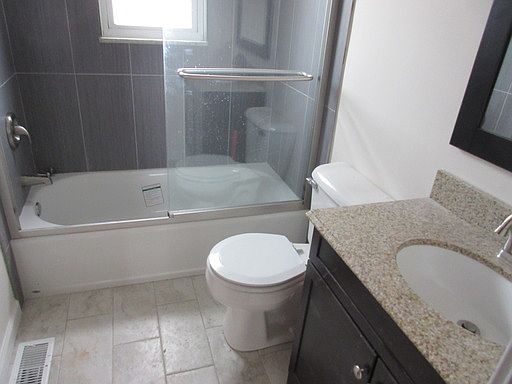 4th image of 1466 Worthington St APT A
