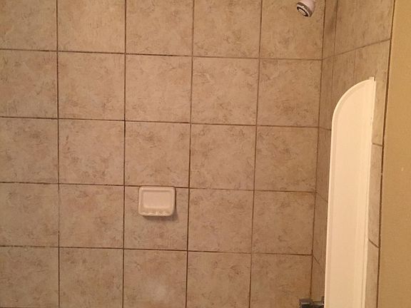 5th image of 1002 W Hughes St APT 5