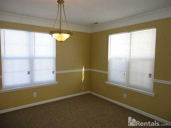 3rd image of 8630 Cressmoor Ct