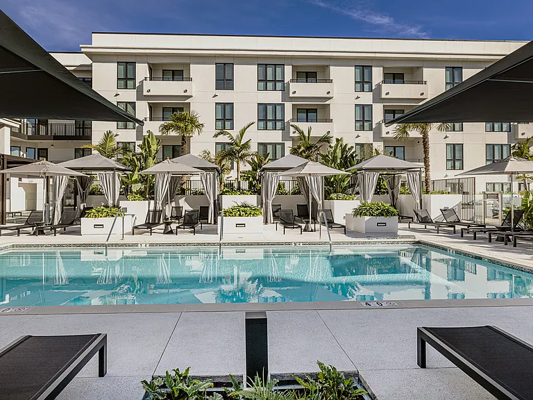 Hollywood Park Residences — Photo 35