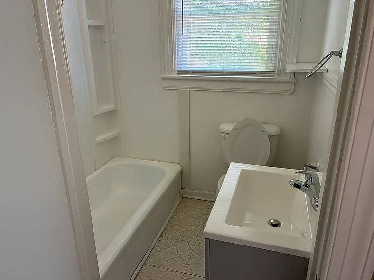 14 Wortham St — Photo 7