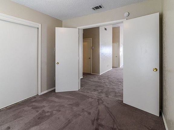 4th image of 864 Brockden Dr