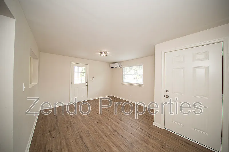 2 bed, 1.0 bath, $1,775 — Photo 3